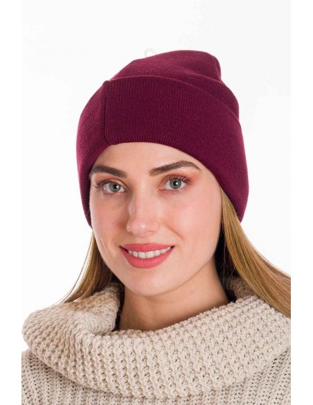 KNITTED HAT